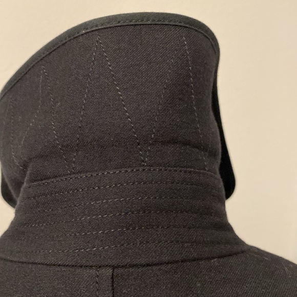 NWOT BURBERRY STUNNING MENS 100% WOOL PEA COAT SIZE LARGE/ 52 EXCELLENT CONDITI - Picture 10 of 16